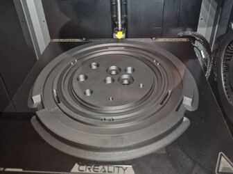 20241217 Vincent Greinecker Boilerboden Glasboilermaschine.jpg